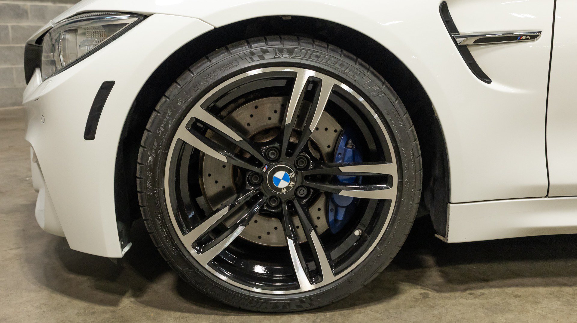 Used 2016 BMW M4 Convertible RWD image 36