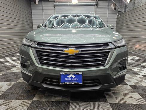 Used 2023 Chevrolet Traverse LT AWD/4WD image 3