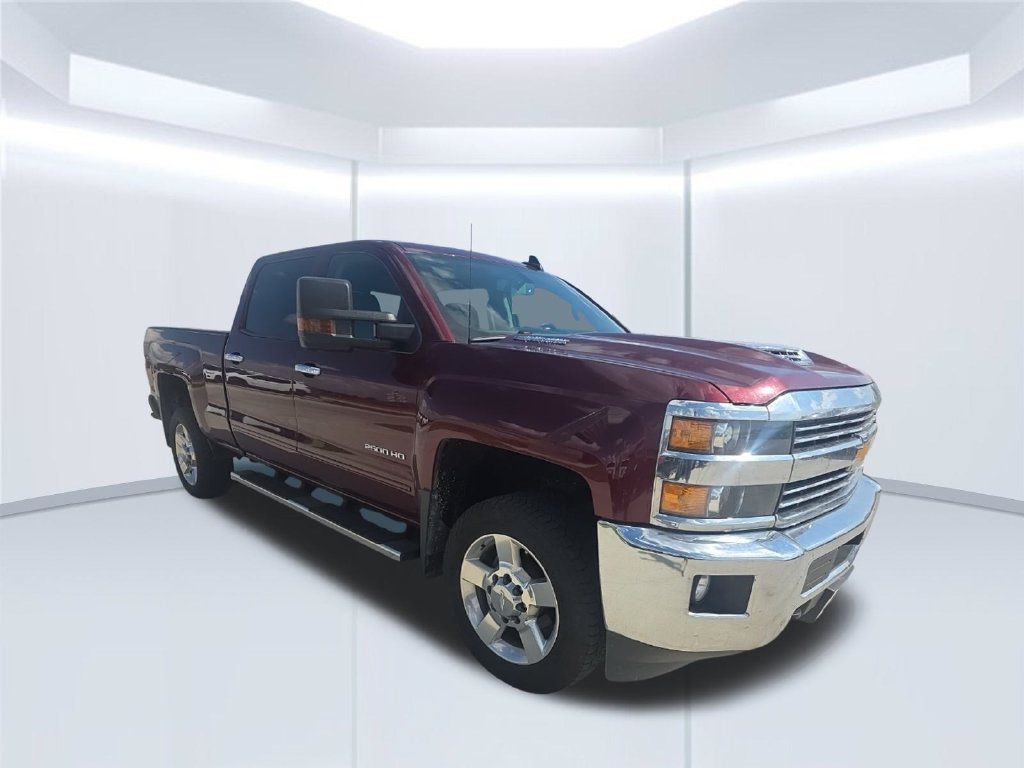 Used 2017 Chevrolet Silverado 2500 LT w/ LT Convenience Package AWD/4WD image 8