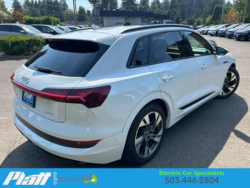 Used 2021 Audi e-tron Premium w/ Convenience Plus Package AWD/4WD image 8