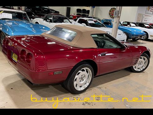 Used 1992 Chevrolet Corvette Convertible image 3