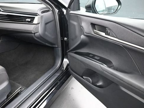 Used 2025 Toyota Camry LE FWD image 25