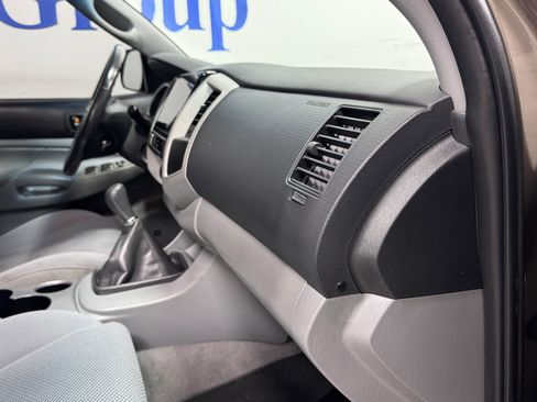 Used 2011 Toyota Tacoma 4x4 Double Cab w/ TRD Off-Road Pkg w/JBL Audio image 14