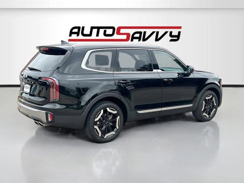Used 2025 Kia Telluride EX w/ EX Captain's Chair Package FWD image 7