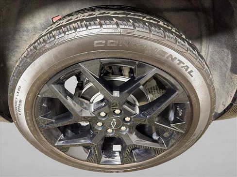 Used 2024 Chevrolet Traverse RS AWD/4WD image 19