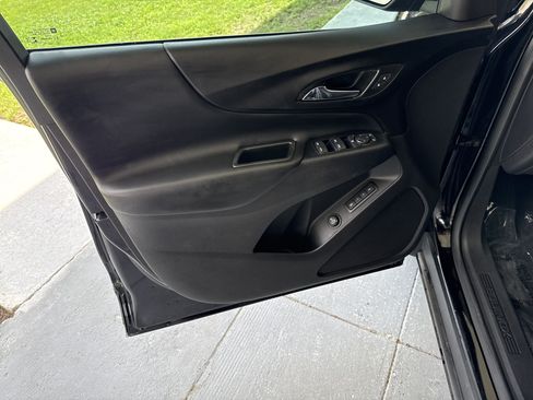 Used 2020 Chevrolet Equinox LT w/ Midnight Edition FWD image 13