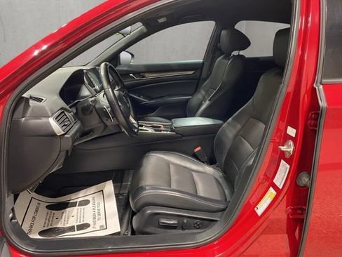 Used 2018 Honda Accord Sport image 12