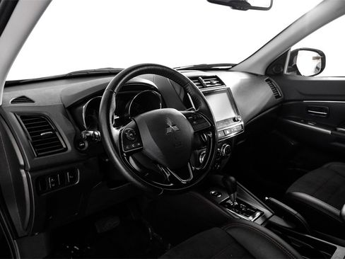 Used 2024 Mitsubishi Outlander Sport AWD image 3