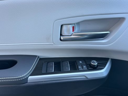 Certified 2026 Toyota Sienna XSE FWD image 11