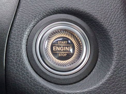 Used 2022 Mercedes-Benz GLC 300 GLC 300 w/ Driver Assistance Package image 28