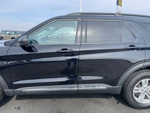 Used 2023 Ford Explorer XLT w/ Equipment Group 202A image 29