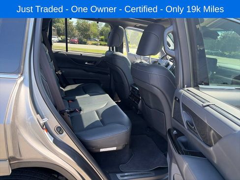 Used 2024 Lexus LX 600 4WD w/ Luxury Package image 15