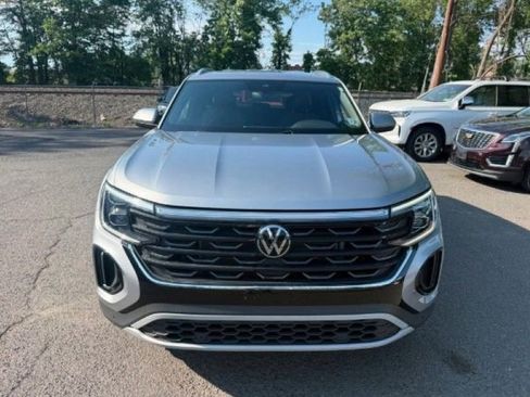 Used 2024 Volkswagen Atlas Cross Sport SE AWD/4WD image 12