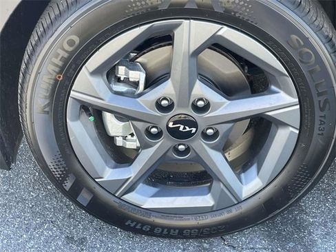 New 2025 Kia K4 LXS image 9