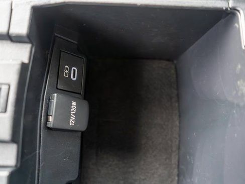 Used 2023 Toyota Corolla Cross L AWD/4WD image 33