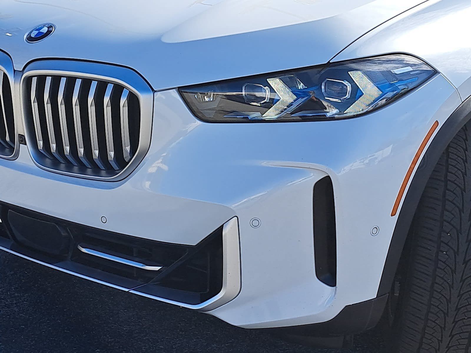 Used 2024 BMW X5 xDrive40i w/ Premium Package AWD/4WD image 35