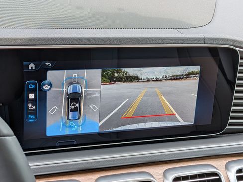 Certified 2025 Mercedes-Benz GLS 450 4MATIC image 22
