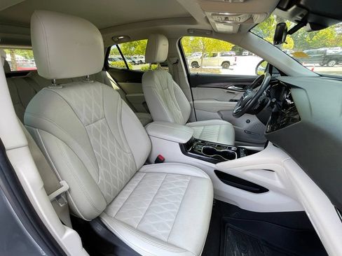 Used 2023 Buick Envision Avenir FWD image 32