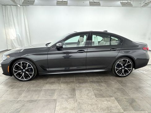 Used 2023 BMW 540i xDrive w/ M Sport Package image 2