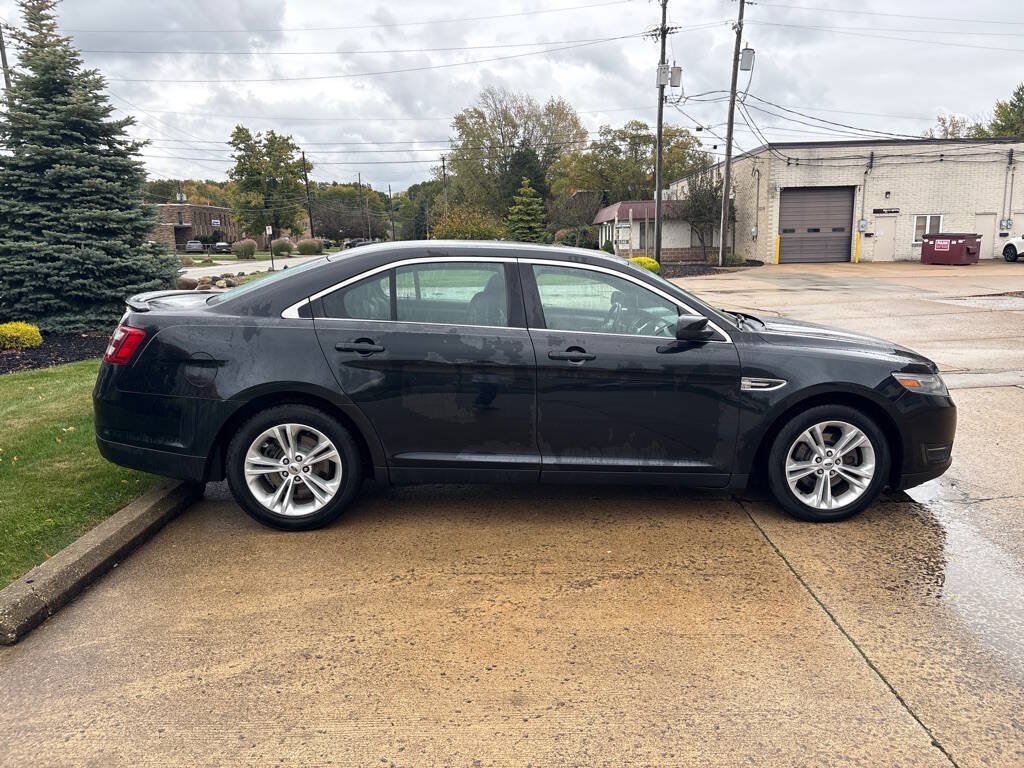 Used 2014 Ford Taurus SEL w/ Equipment Group 201A FWD image 8
