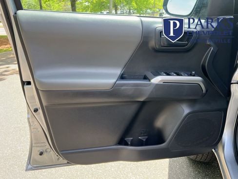 Used 2023 Toyota Tacoma SR5 w/ Technology Package image 19