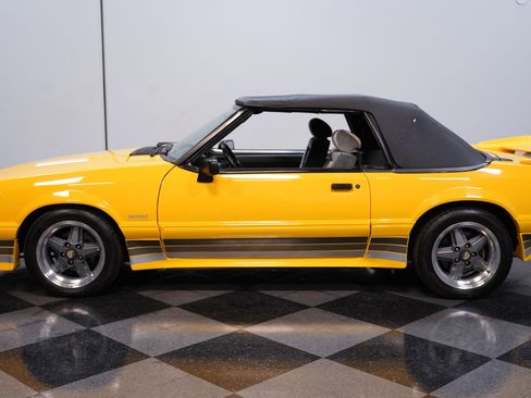 Used 1989 Ford Mustang LX image 2