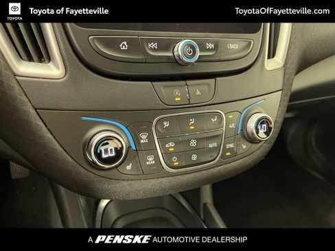 Used 2023 Chevrolet Malibu LT FWD image 31