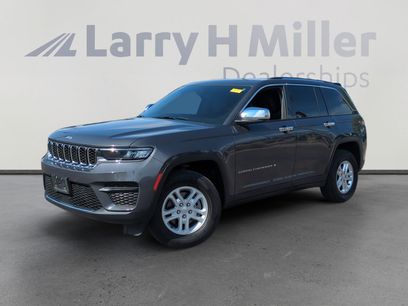 Used 2023 Jeep Grand Cherokee Laredo