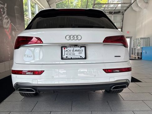 Used 2023 Audi Q5 2.0T Premium Plus w/ Premium Plus Package AWD/4WD image 6