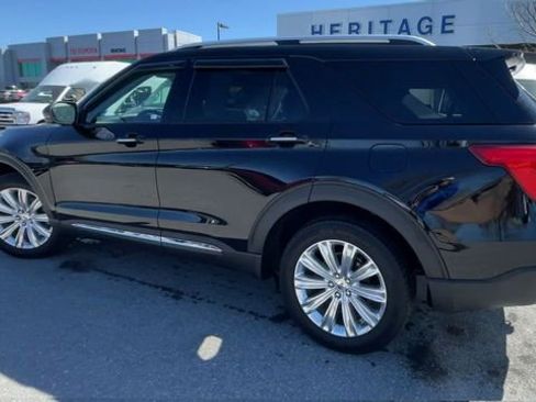Used 2023 Ford Explorer Limited w/ Limited Technology Package AWD/4WD image 4