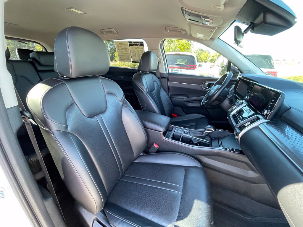 Certified 2023 Kia Sorento S FWD image 31