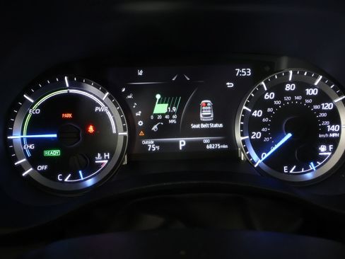 Used 2023 Toyota Highlander XLE FWD image 4