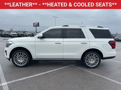 Used 2022 Ford Expedition Limited image 5