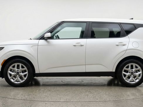 Used 2025 Kia Soul LX w/ LX Technology Package FWD image 5