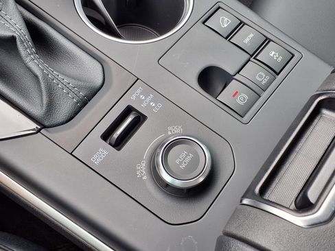 New 2026 Toyota Highlander XSE AWD/4WD image 18