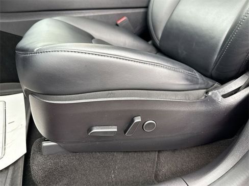 Used 2021 Tesla Model Y Long Range image 12