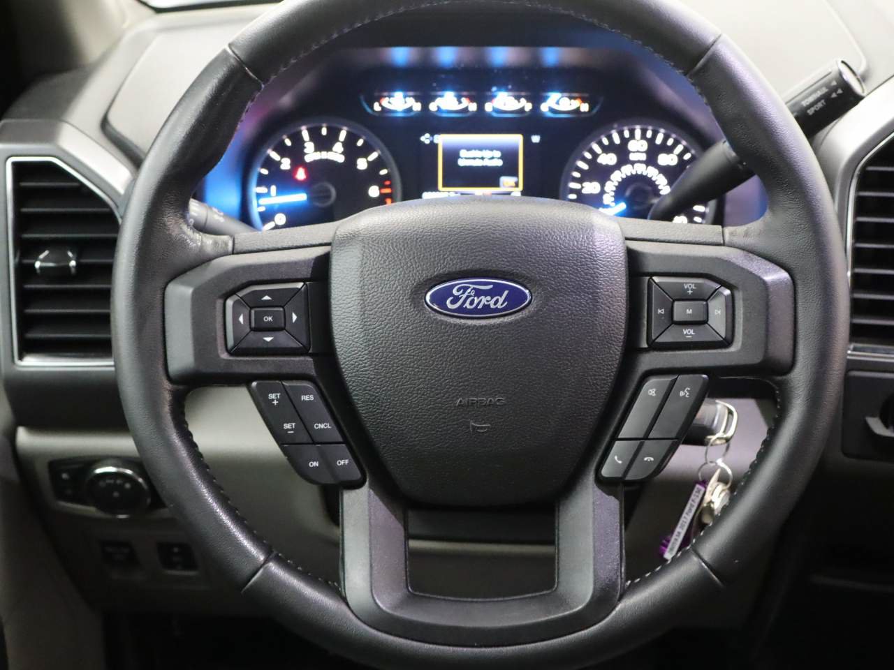 Used 2017 Ford F150 XLT w/ Equipment Group 301A Mid RWD image 13