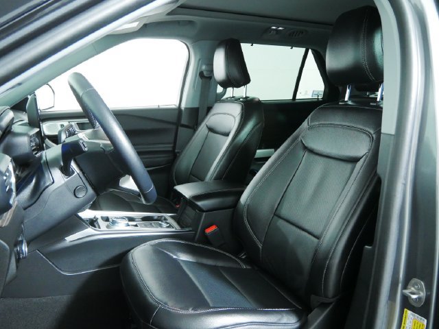 Used 2023 Ford Explorer Limited w/ Limited Technology Package AWD/4WD image 24