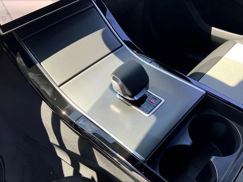 New 2026 Land Rover Range Rover Velar S image 8