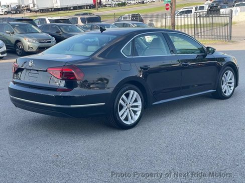 Used 2018 Volkswagen Passat 2.0T SE FWD image 6