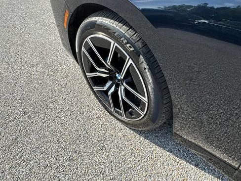 Used 2025 BMW 740i xDrive AWD/4WD image 59