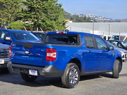 New 2025 Ford Maverick XLT image 4