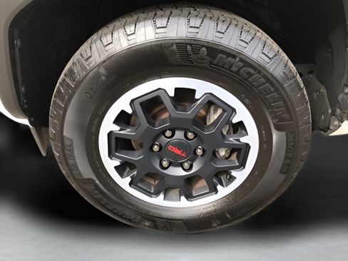 Certified 2025 Toyota 4Runner TRD Off-Road Premium w/ Tow Technology Package AWD/4WD image 10