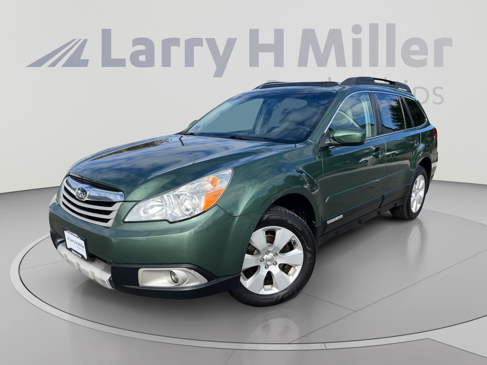 Used 2011 Subaru Outback 2.5i Premium AWD/4WD image 1