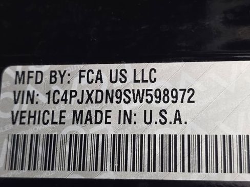 Used 2025 Jeep Wrangler Willys image 48