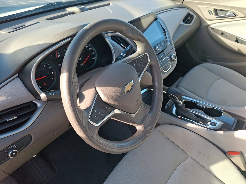 Used 2025 Chevrolet Malibu LT FWD image 29