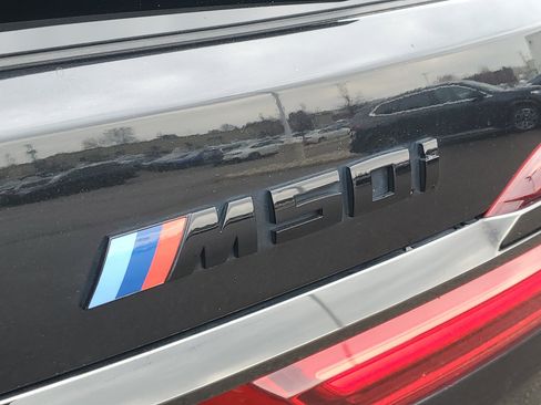 Used 2022 BMW X7 M50i image 31