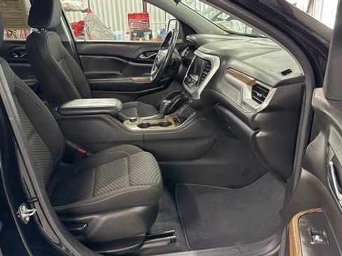 Used 2017 GMC Acadia SLE AWD/4WD image 18