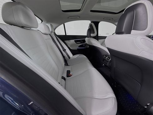 Used 2025 Mercedes-Benz C 300 4MATIC Sedan image 29