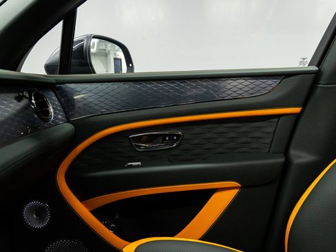 Used 2026 Bentley Bentayga Speed image 38